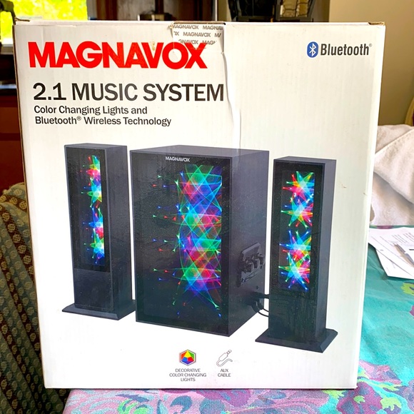 magnavox Other - COPY - BNWT Magnavox 2.1 Music System